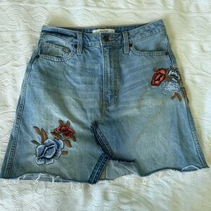 Abercrombie & Fitch Blue Denim Embroidered Skirt Floral Y2K Vintage A-Line Fray